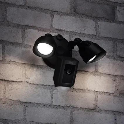 Caméra extérieure intelligente Ring Floodlight LED noir 2