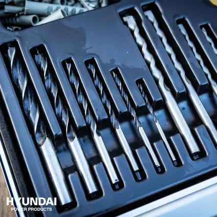 Set de perceuse rechargeable Hyundai 18 V 276 pièces dans un coffret 11