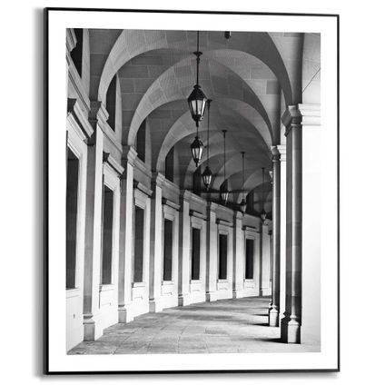 Schilderij Zuilengang Bondsgebouw - Washington DC - Architectonisch - Galerij - Slim Frame 40 x 50 cm MDF Zwart-Wit