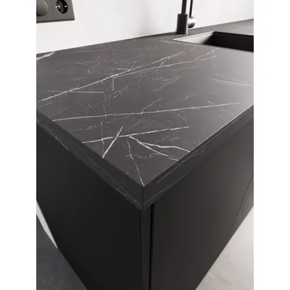 Plan de travail marbre noir mat 304x64x3,8cm