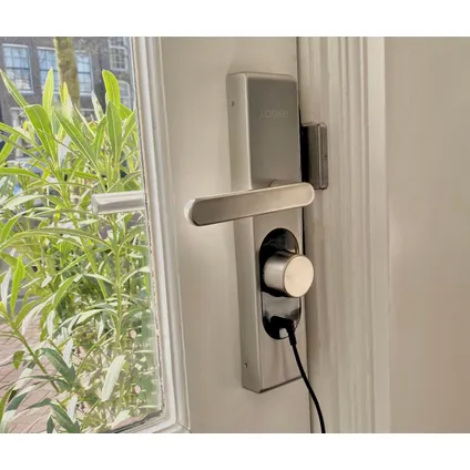 LOQED slim deurslot Touch Smart Lock met Power Kit. 15