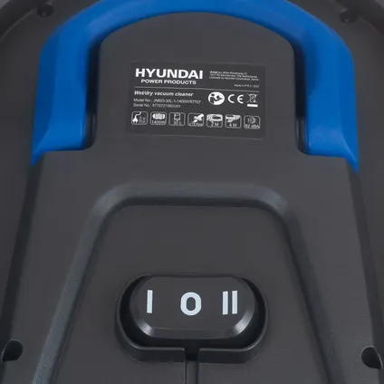Hyundai nat/droogzuiger 1400W met stopcontact 4