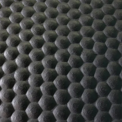 Rubber loper / rubbermat op rol Hamerslag 6mm - Breedte 200 cm 2