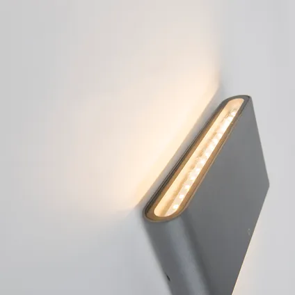 QAZQA Buiten wandlamp donkergrijs 17,5 cm incl. LED IP65 - Batt 5