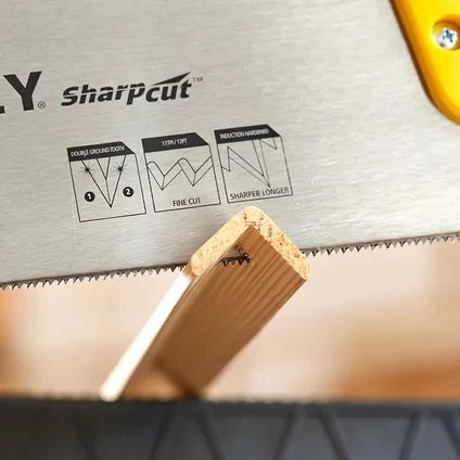 Stanley Sharpcut - Scie à main universelle pour bois 7TPI (550mm) 4