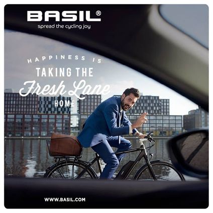 Basil Icon M fietsmand achterop zwart