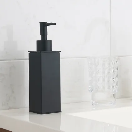 VDN Stainless Pompe à savon - Distributeur de savon - Pompe à savon sur pied - Noir - Carrée - Acier inoxydable 3