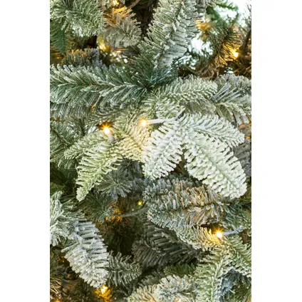 Excellent Trees® LED Otta Kerstboom met Sneeuw en Verlichting 210 cm 2