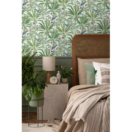 Walls4You behang tropische jungle bladeren en paradijsvogels mintgroen en groen 4