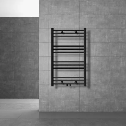 Radiateur de salle de bain LuxeBath Sahara 600x800 mm noir mat courbé avec raccord central 2