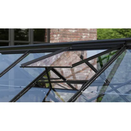 Set voor een dakraam van 57,3 x 61,6 cm van gepoedercoat aluminium en zonder beglazing in de kleur zwart. 3