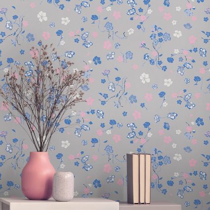 Livingwalls behang bloemmotief grijs, blauw, roze en wit - 53 cm x 10,05 m