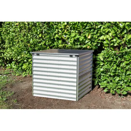 Kit voor de Tami composter gemaakt van bijzonder bestendig Zincalume® in de kleur blank/geanodiseerd aluminium.