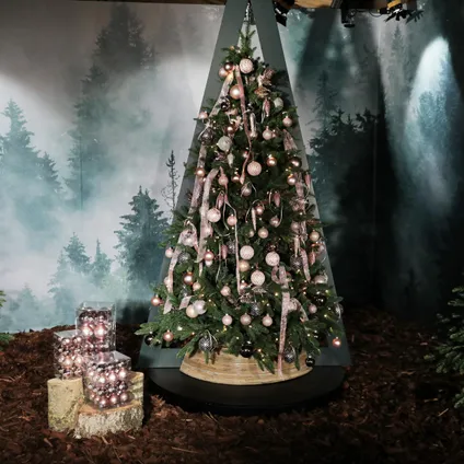 Luxe Kerstboom Excellent Trees® LED Falun Green 150 cm - met lampjes 5