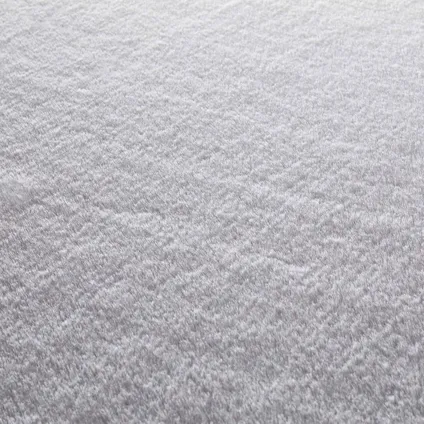 Oviala Snow Rechthoekig tapijt van lichtgrijze imitatiebont, 160 x 230 cm 4