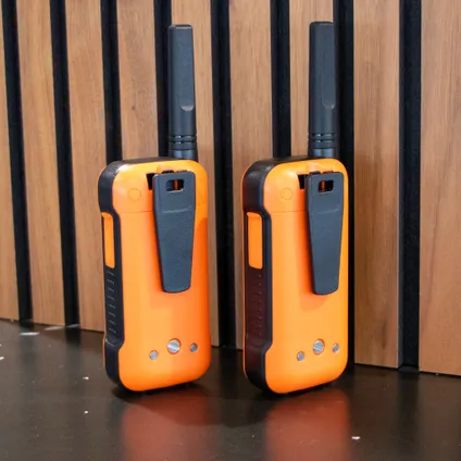 Alecto FR300OE - Robuuste walkie talkie, tot 10 kilometer bereik, oranje/zwart 8