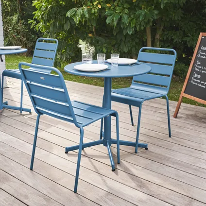 Oviala Palavas Set van een ronde tuin tafel en 2 blauwe metalen stoelen Pacific 3