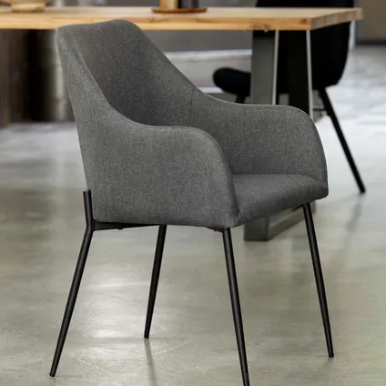 Oviala Set van 2 stoelen met armleuningen in grijze stof 5