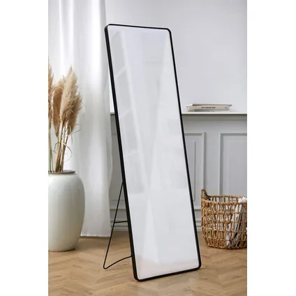 Villa Collection Denmark Verdal Staande spiegel met zwarte lijst 140cm 2