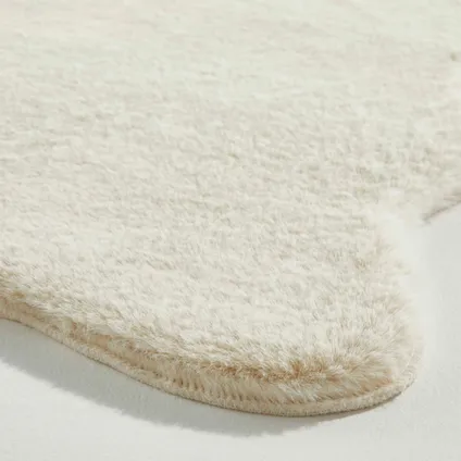 Oviala Shaun Imitatiebont vloerkleed in de vorm van een ivoren schapenvel 50x80 cm 3