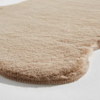 Oviala Beige schapenvacht tapijt in de vorm van een huid, 50 x 80 cm 3