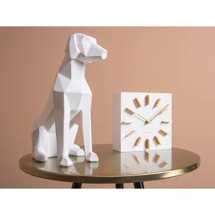 Present Time - Image de chien assis en origami - Blanc 2