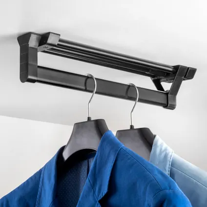 Porte-vêtements extractible pour armoire Peint en noir Emuca, Aluminium. 4