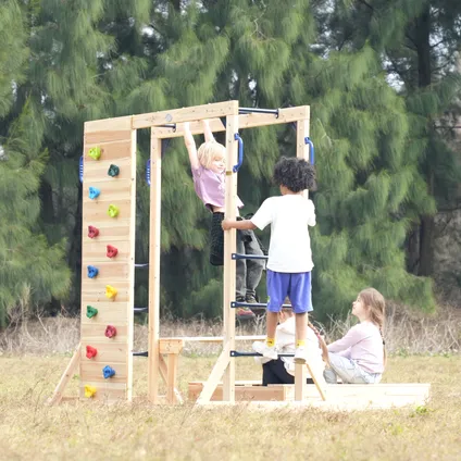 Aire De Jeux Axi Dex En Bois - Avec Mur D'escalade, Bac À Sable Et Barres De Singe. 4