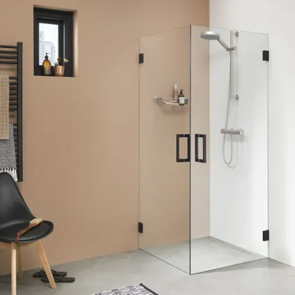 Porte de douche pivotante droite pour angle Sealskin I AM noir mat 90cm|8mm verre sécurit transparent anti-calcaire