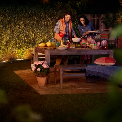 Philips Hue LightStrip Outdoor White and Color Ambiance 2M 8