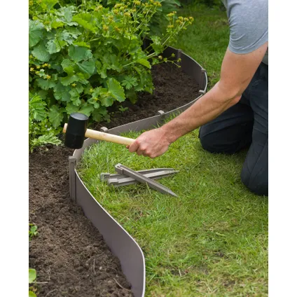 Nature grondpennen voor tuinborder polyethyleen taupe 1,9x1,8x26,7cm 10 stuks
 3